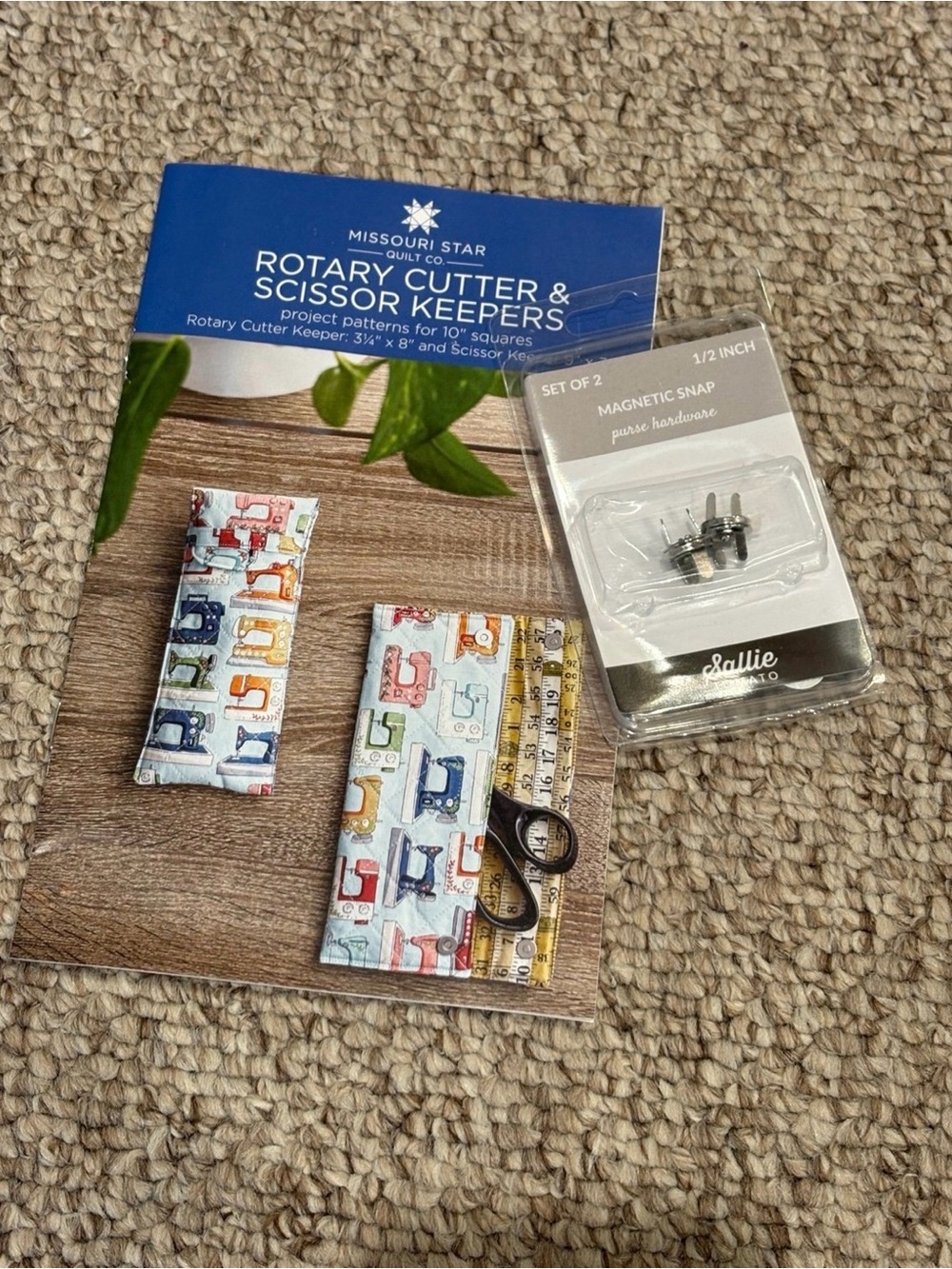 Blue Rotary Cutter & Scissor Keepers Set